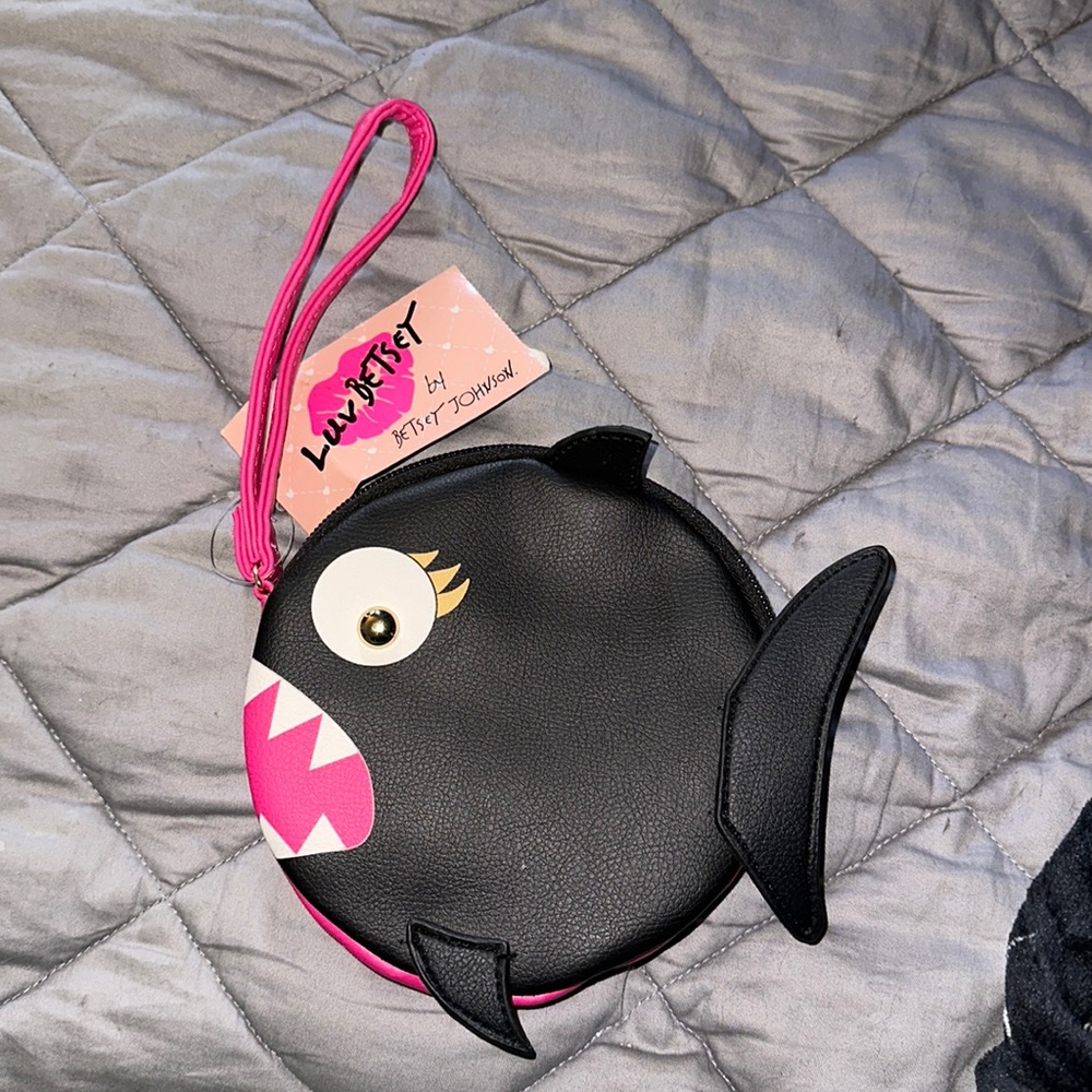 NWT Betsey Johnson Piranha Wristlet